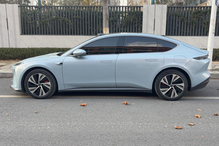 蔚来ET5 2022款 75kWh车身外观6009