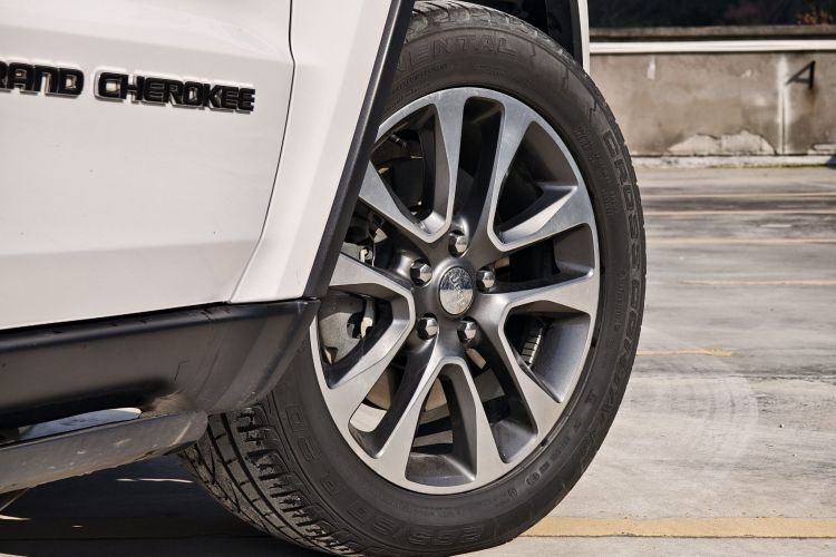 Jeep 大切诺基(进口) 2017款 3.0L 舒享导航版车身外观6008