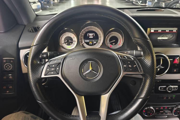 奔驰GLK级 2015款 GLK 260 4MATIC 动感型 极致版中控内饰7002