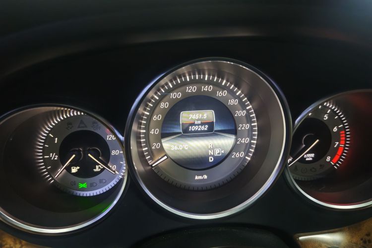 奔驰CLS 2013款 CLS 350 猎装时尚型中控内饰15