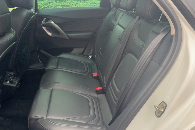 DS 5 2013款 1.6T 雅致版THP160中控内饰7005