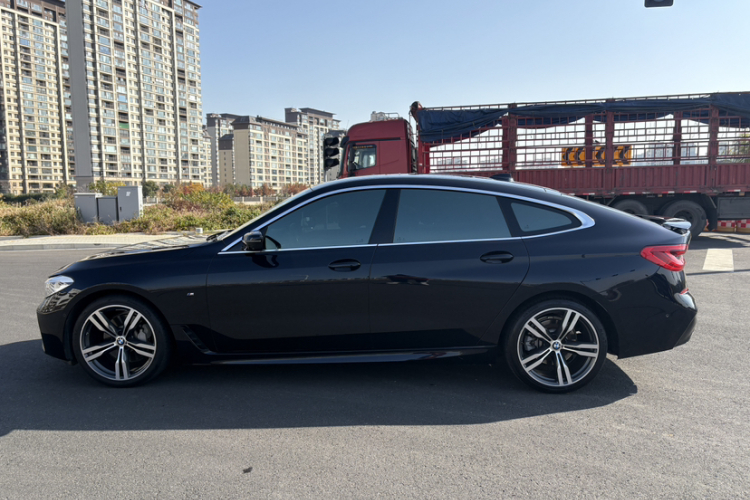 宝马6系GT 2019款 630i M运动大旅行家版车身外观6004