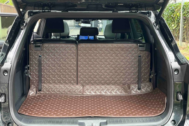 丰田 皇冠陆放 2022款 2.5L HEV四驱旗舰版中控内饰7003