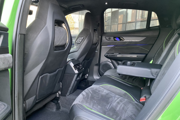 领克05 2022款 05+ 2.0TD 自动探索版中控内饰7003