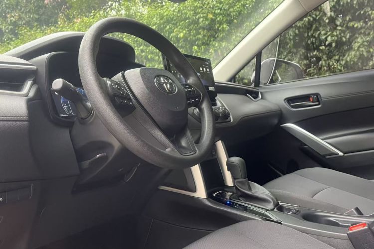 丰田 卡罗拉锐放 2023款 2.0L 先锋版中控内饰7003