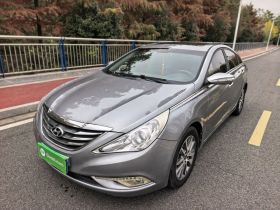 现代 索纳塔 2013款 2.0L 自动领先版