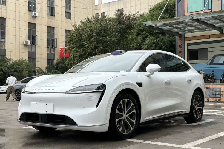 鸿蒙智行 智界R7 2024款 纯电 736km UItra车身外观1