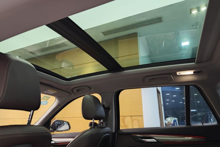 宝马X1 2018款 sDrive18Li 尊享型中控内饰7004