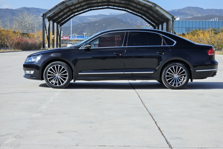 大众 帕萨特 2015款 1.8TSI DSG御尊版车身外观6001