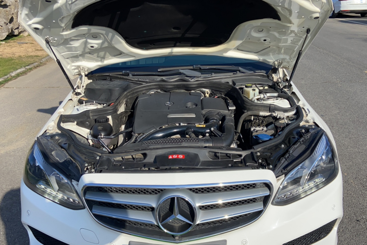 奔驰E级 2015款 改款 E 260 L 运动时尚型局部细节24