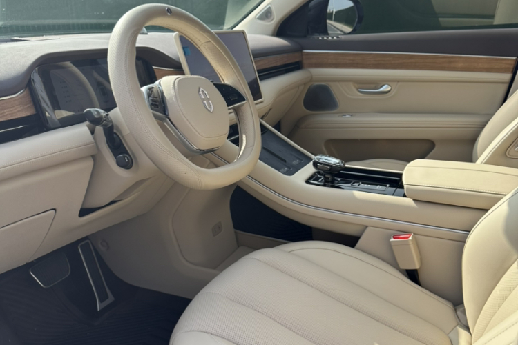 鸿蒙智行 问界M7 2024款 1.5T 后驱Plus版 5座中控内饰7001