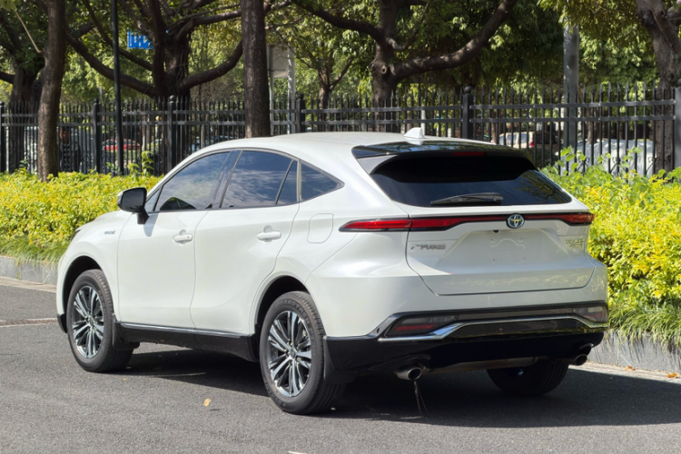 丰田 威飒 2022款 双擎 2.5L CVT两驱豪华版车身外观6004
