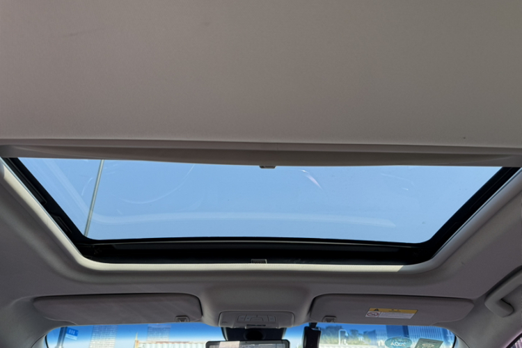 别克GL8 2020款 陆上公务舱 652T 尊贵型中控内饰7013