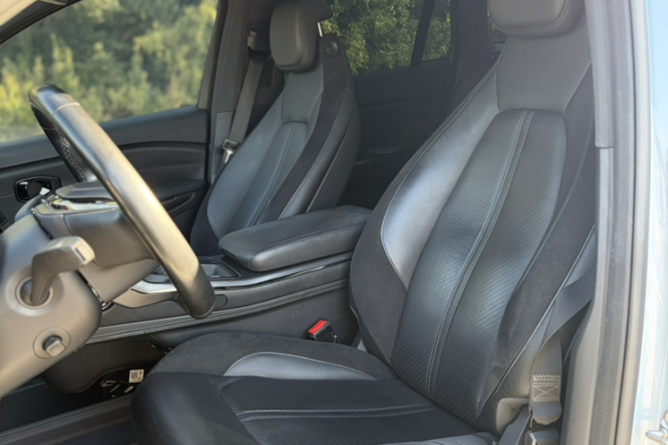 蔚来ES6 2019款 420KM 运动版中控内饰7005