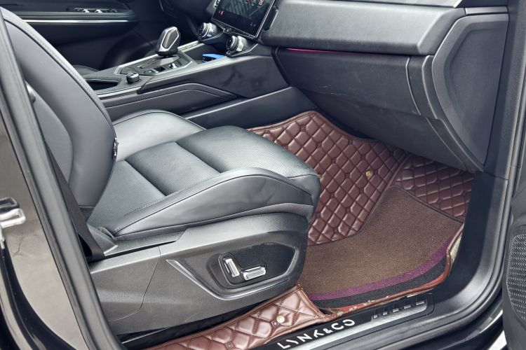 领克01 2021款 2.0TD 两驱型Pro局部细节41