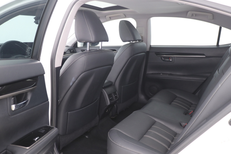 雷克萨斯ES 2015款 300h 舒适版中控内饰7006