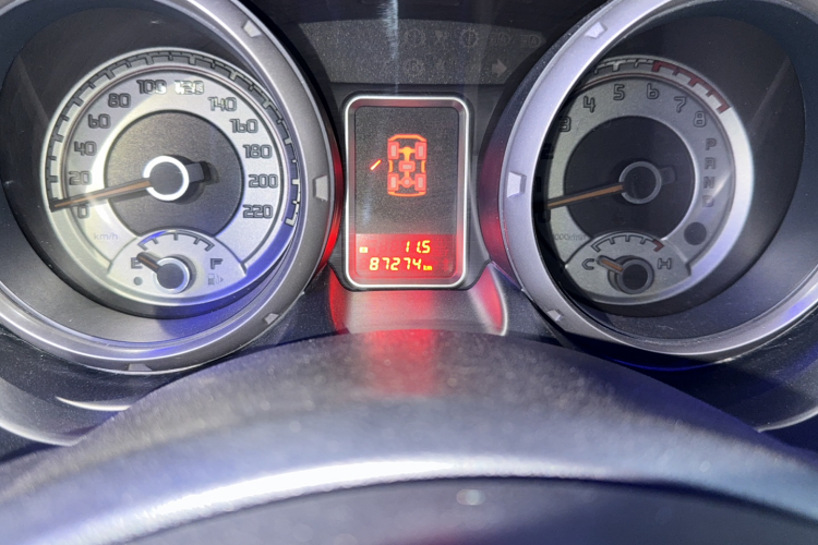 三菱 帕杰罗（平行进口）中控内饰15