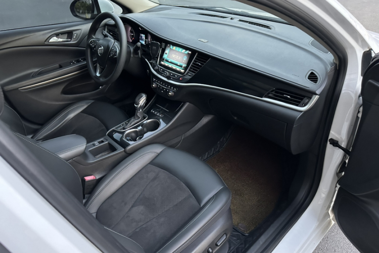 别克 威朗 2019款 三厢 20T 双离合豪华型车身外观6003