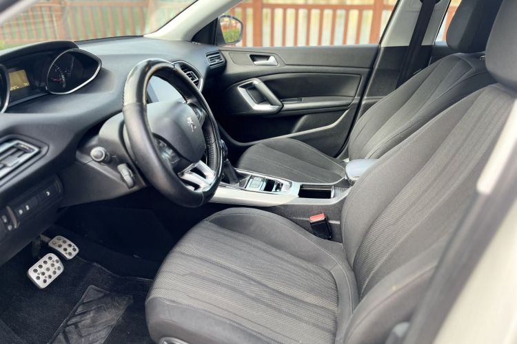 标致308S 2015款 1.6T 自动劲驰版中控内饰7003