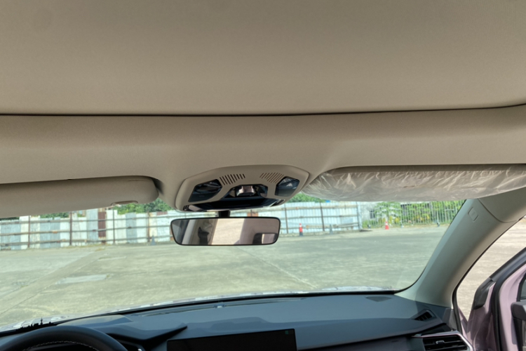 领克06 EM-P 2023款 1.5T Remix PHEV Shero中控内饰7009