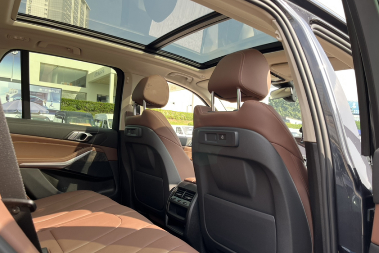 宝马X5(进口) 2022款 xDrive30i M运动套装局部细节9004