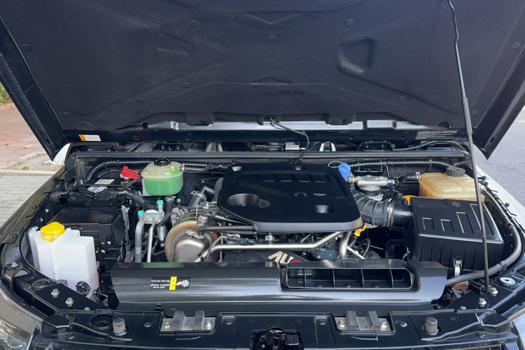 北京越野 北京BJ40 2021款 2.0D 自动四驱刀锋英雄版侠客型局部细节24