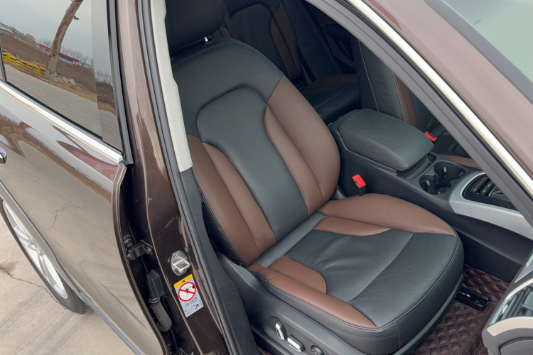 奥迪Q5 2017款 Plus 40 TFSI 技术型局部细节41