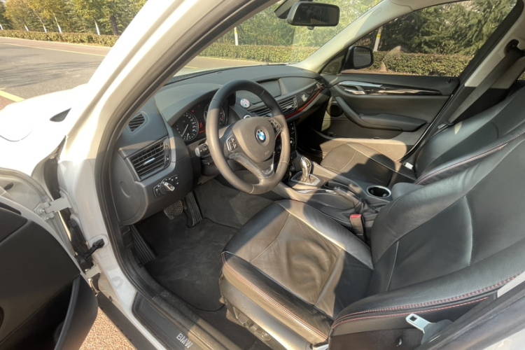 宝马X1 2015款 sDrive18i 时尚晋级版局部细节19