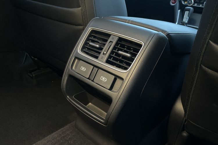 本田 英仕派 2022款 260TURBO 精致版车身外观6010