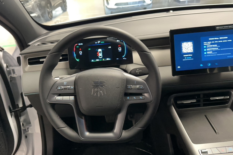 比亚迪 秦PLUS 2025款 DM-i 智驾版 128KM进取型中控内饰7002