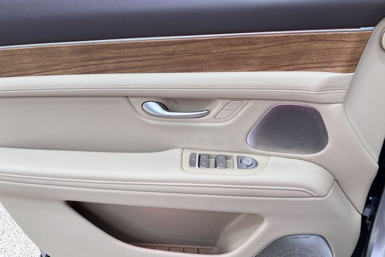 鸿蒙智行 问界M7 2024款 1.5T 智驾四驱Max版 5座中控内饰7012