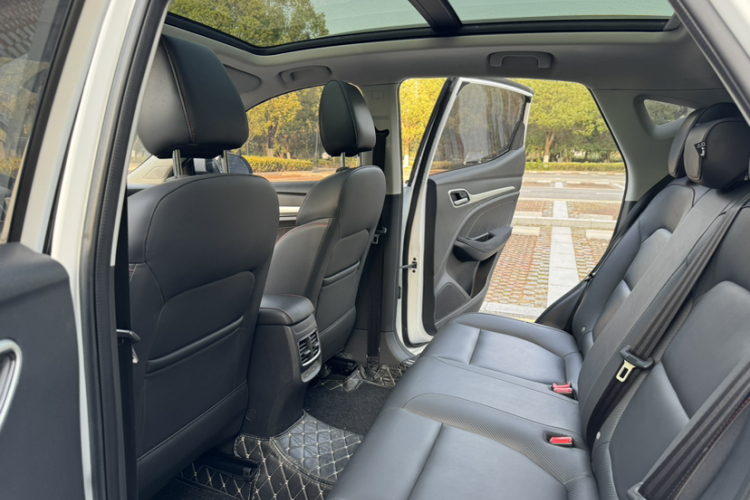 名爵ZS 2020款 180DVVT 自动Lite中控内饰7001