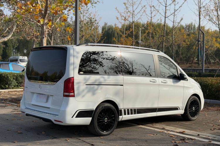 奔驰V级 2018款 V 260 AMG 运动版 国V车身外观6006