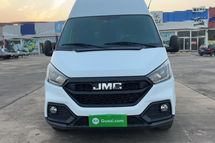 江铃 特顺 2019款 2.8T商运型短轴中顶6座国VI JX493车身外观6002