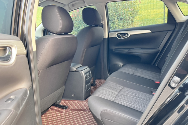 日产 轩逸 2024款 经典 1.6XE CVT舒适版中控内饰7002