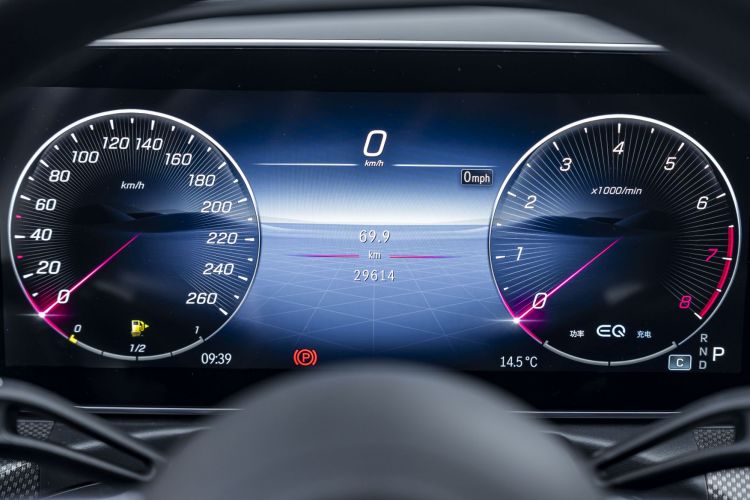 奔驰C级 2022款 改款 C 260 L 运动版中控内饰15