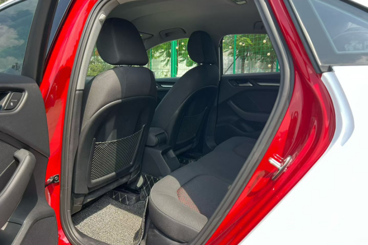 奥迪A3 2018款 30周年年型 Limousine 35 TFSI 进取型中控内饰7002