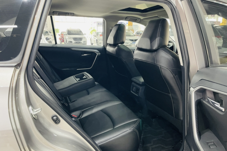 丰田 RAV4荣放 2020款 2.0L CVT两驱风尚版中控内饰7009