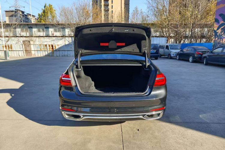 宝马7系 2018款 730Li 尊享型 卓越套装局部细节22