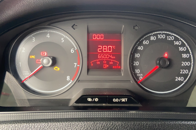 大众 桑塔纳 2018款 1.5L 手动风尚版中控内饰15