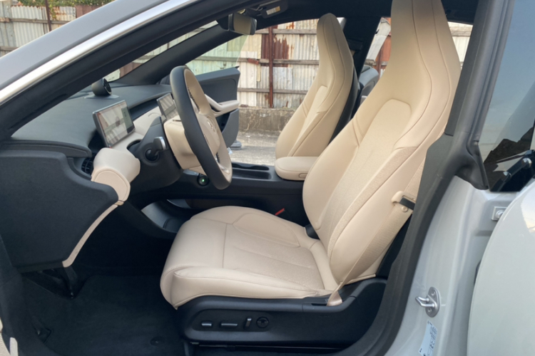 蔚来ET5 2024款 75kWh中控内饰7003