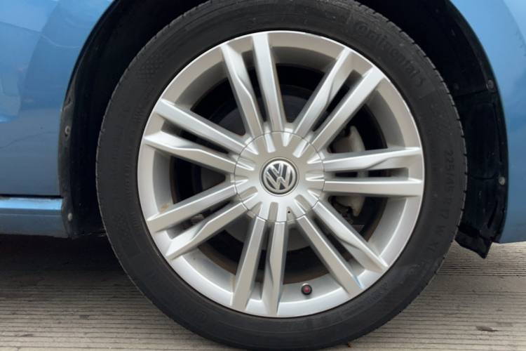 大众 高尔夫·嘉旅 2018款 280TSI 自动豪华型车身外观6010