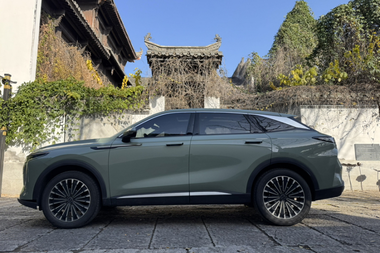 星途瑶光 2023款 400T 两驱优享版车身外观6003