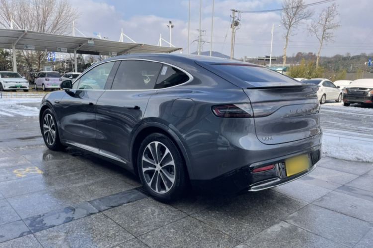 鸿蒙智行 智界R7 2025款 增程 251km Max车身外观6011