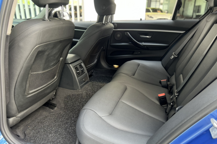 宝马3系 2018款 320Li M运动曜夜版中控内饰7002