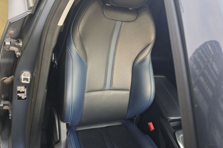 广汽传祺 传祺GS3 2023款 影速 270T R-STYLE版局部细节41