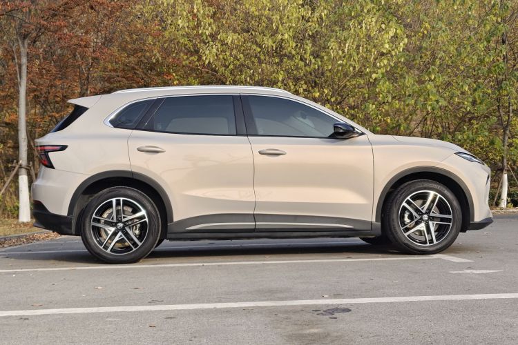 名爵 MG ES5 2025款 525max 后驱智驾版车身外观6003