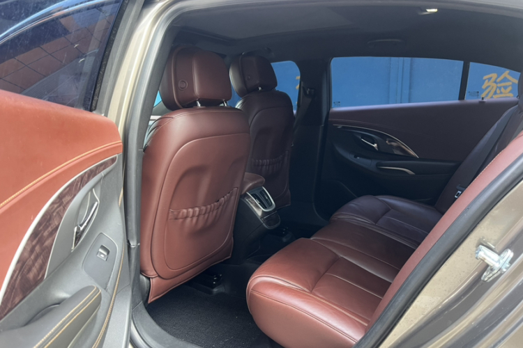 别克 君越 2013款 2.4L SIDI精英舒适型中控内饰7003