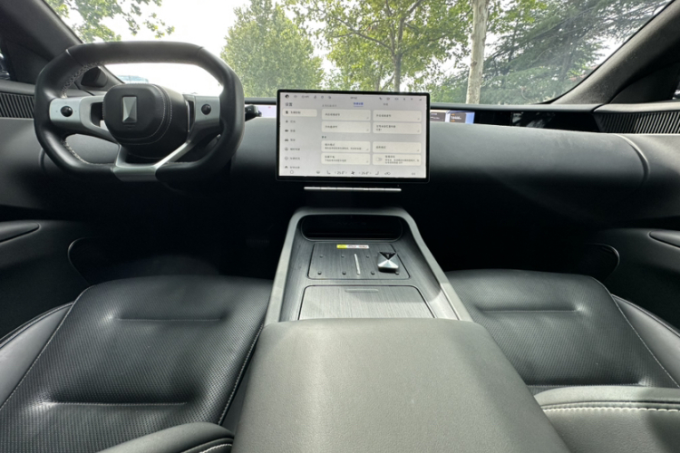 阿维塔12 2025款 Ultra增程版中控内饰7001