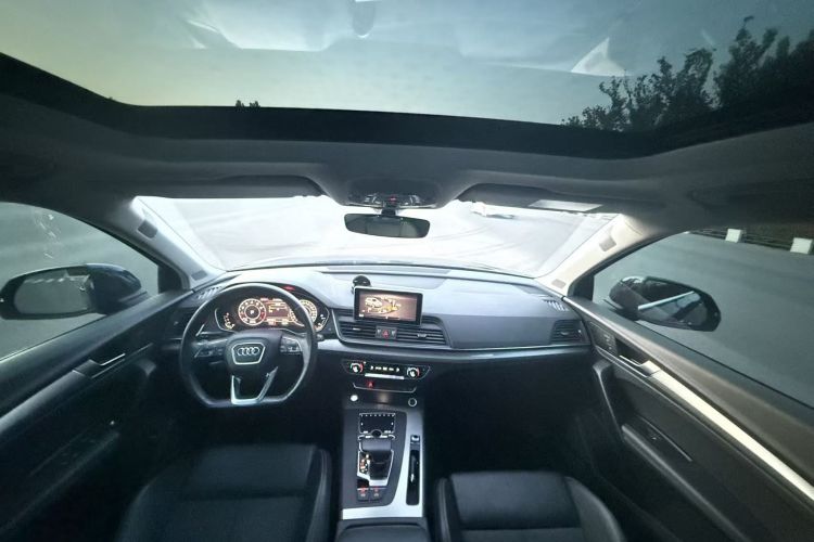 奥迪Q5L 2018款 45 TFSI 尊享运动型 国V中控内饰7004